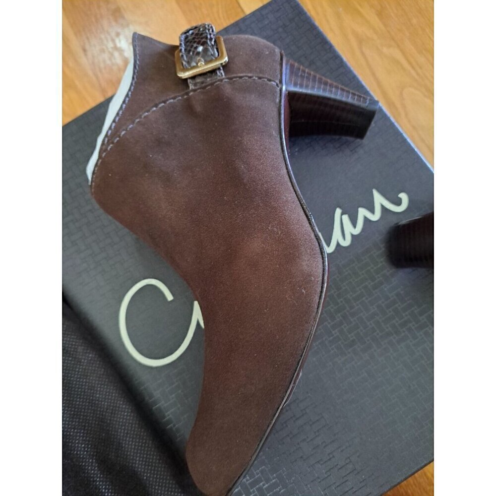 Cole Haan Women's Brown Suede Bootie D29196 In Box Duster Bag Business Academia - Picture 4 of 12